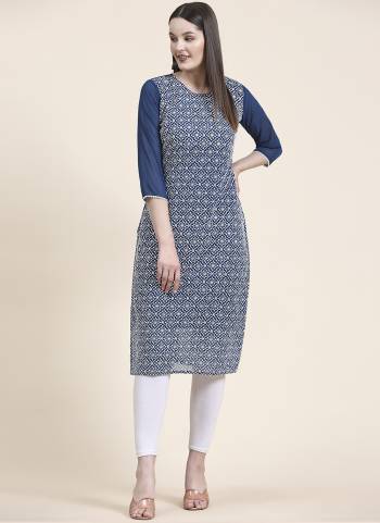 Attrective These Beautiful Looking Readymade Long Kurti.These Kurti is Fabricated On Georgette.Its Beautified With Designer Thread Embroidery Work.