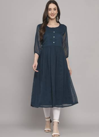 Attrective These Beautiful Looking Readymade Long Kurti.These Kurti is Fabricated On Georgette.Its Beautified With Wevon Thousand Butti Designer.