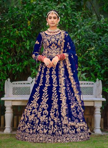 For A Designer Look,Grab These Lehenga Choli With Dupatta in Fine Colored.These Lehenga And Choli Are Velvet And Dupatta Are Fabricated On Net Pair.Its Beautified With Designer Heavy Coding,Dori Embroidery,Stone Diamond Work.