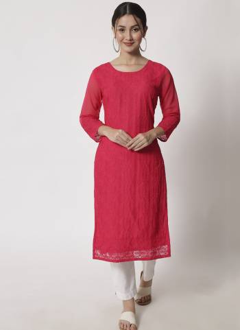 Garb These Beautiful Looking Readymade Long Kurti.These Kurti is Fabricated On Georgette.Its Beautified With Designer Thread Embroidery Work.