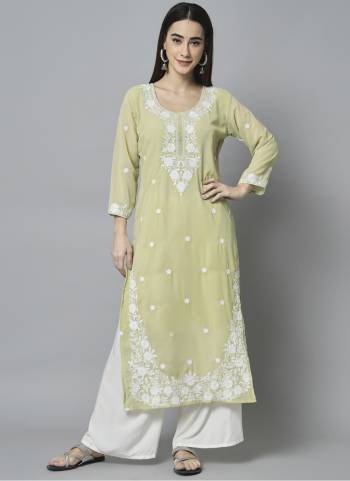 Attrective These Beautiful Looking Readymade Long Kurti.These Kurti is Fabricated On Georgette.Its Beautified With Designer Lakhnowi Thread Embroidery Work.