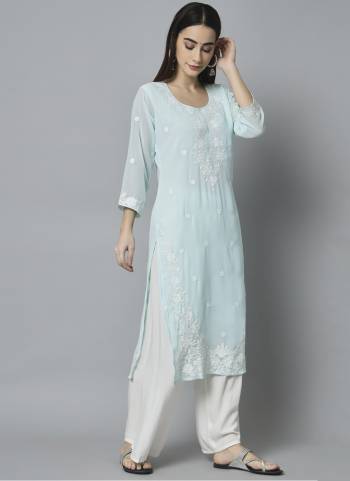 Attrective These Beautiful Looking Readymade Long Kurti.These Kurti is Fabricated On Georgette.Its Beautified With Designer Lakhnowi Thread Embroidery Work.