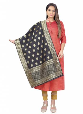 Grab These Beautiful Colored Dupatta.These Dupatta is Fabricated On Banarasi Silk.Its Beautified With Wevon Jacquard Designer.