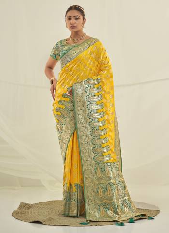 Garb These Party Wear Saree in Fine Colored.These Saree And Blouse is Fabricated On Banarasi Silk Pair.Its Beautified With Weavon Designer With Heavy Swarovski Work.