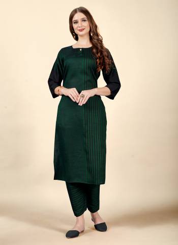 Grab These Beautiful Looking Readymade Kurti With Bottom.These Dress is Fabricated On Cotton Rayon Top And Bottom.Its Beautified With Wevon Designer.