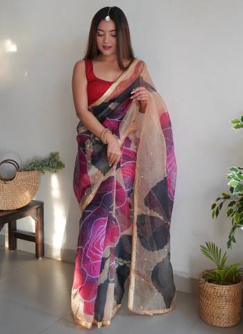 Garb These Party Wear Saree in Fine Colored.These Saree Are Organza And Blouse is Fabricated On Art Silk.Its Beautified With Designer Digital Printed With Hand Khatli Work.