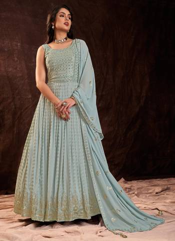 Attrective These Readymade Gown With Dupatta in Fine Colored.These Gown Are Georgette Fabricated On Georgette Dupatta.Its Beautified With Heavy Designer Sequance Embroidery Work.