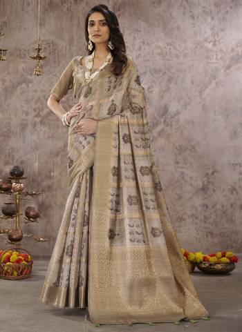 Grab These Saree in Fine Dusty Colored Pair With Blouse.These Saree and Blouse Are Fabricated On Sponge Cotton.Its Beautified With Wevon Jari Designer With Digital Printed.