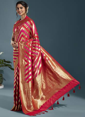 Grab These Fastival Wear Saree in Fine Colored.These Saree And Blouse is Fabricated On Satin Silk.Its Beautified With Wevon Laheriya Designer Work.