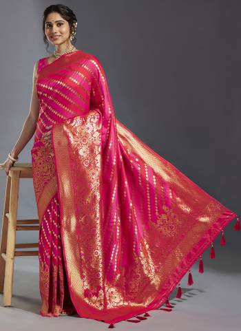 Grab These Fastival Wear Saree in Fine Colored.These Saree And Blouse is Fabricated On Satin Silk.Its Beautified With Wevon Banarasi Designer Work.