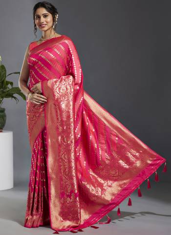 Grab These Fastival Wear Saree in Fine Colored.These Saree And Blouse is Fabricated On Satin Silk.Its Beautified With Wevon Banarasi Designer Work.