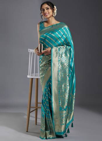 Grab These Fastival Wear Saree in Fine Colored.These Saree And Blouse is Fabricated On Satin Silk.Its Beautified With Wevon Banarasi Designer Work.