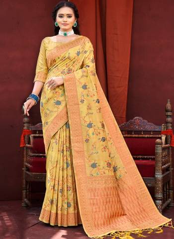 Looking These Party Wear Saree in Fine Colored.These Saree And Blouse is Fabricated On Banarasi Silk.Its Beautified With Weavon Multy Thread Designer.