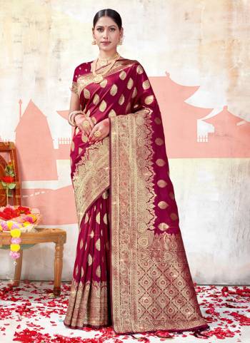 Looking These Party Wear Saree in Fine Colored.These Saree And Blouse is Fabricated On Banarasi Silk.Its Beautified With Weavon Jari Designer.