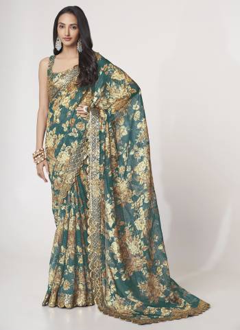 Garb These Party Wear Saree in Fine Colored.These Saree Are Organza And Blouse is Fabricated On Organza.Its Beautified With Designer Digital Printed With Sequance Embroidery Work.