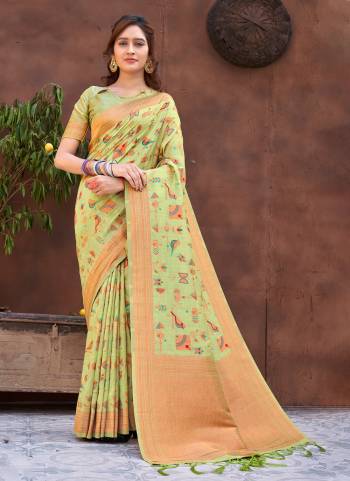 Looking These Party Wear Saree in Fine Colored.These Saree And Blouse is Fabricated On Banarasi Silk.Its Beautified With Weavon Multy Thread Designer.