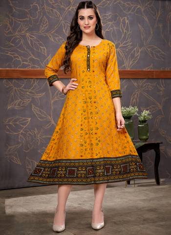 Attrective Looking These Beautiful Looking Readymade Long Kurti.These Kurti is Fabricated On Rayon.Its Beautified With Designer Printed.