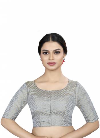 Grab These Beautiful Colored Readymade Blouse.Its Fabricated On Banarasi Silk Come With Jacquard Weaving Designer.Buy Now.