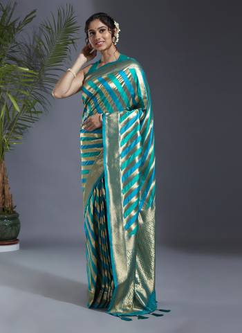 Grab These Party Wear Saree in Fine Colored.These Saree And Blouse is Fabricated On Banarasi Silk.Its Beautified With Wevon Designer Work.