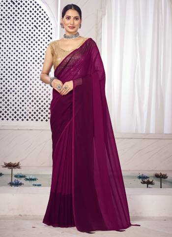 Grab These Party Wear Saree in Fine Colored Pair With Blouse.These Saree Are Fancy Zomato and Blouse Are Art Silk Fabricated.Its Beautified With Designer Patta With Sequance Work.