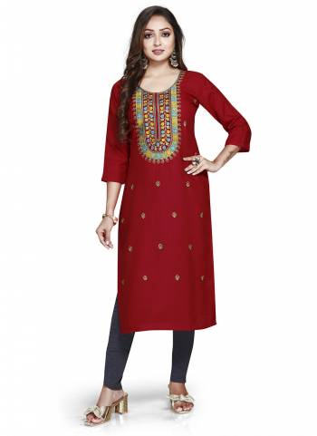 Attrective Looking These Beautiful Looking Readymade Kurti.These Kurti is Fabricated On Ruby Cotton.Its Beautified With Designer Thread Embroidery Work.