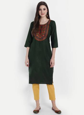 Attrective Looking These Beautiful Looking Readymade Kurti.These Kurti is Fabricated On Ruby Cotton.Its Beautified With Designer Thread Embroidery Work.