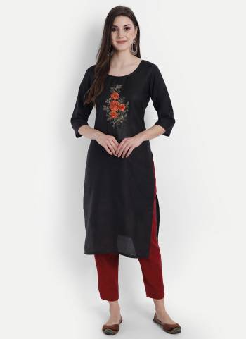 Attrective Looking These Beautiful Looking Readymade Kurti.These Kurti is Fabricated On Ruby Cotton.Its Beautified With Designer Thread Embroidery Work.