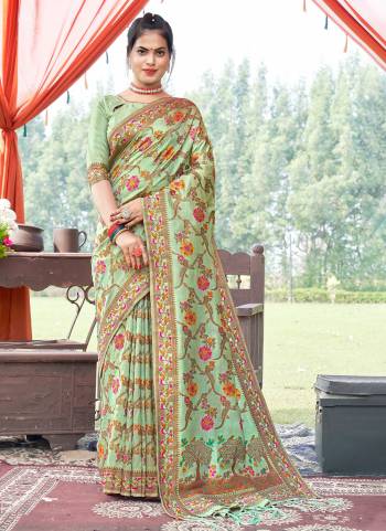 Looking These Party Wear Saree in Fine Colored.These Saree And Blouse is Fabricated On Banarasi Silk.Its Beautified With Weavon Multy Thared Designer.