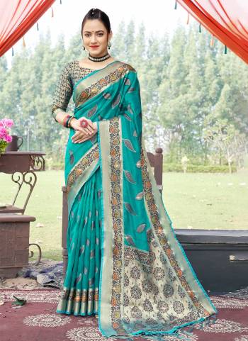 Looking These Party Wear Saree in Fine Colored.These Saree And Blouse is Fabricated On Organza.Its Beautified With Weavon Multy Thared Designer.