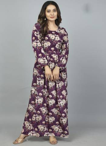 Attrective Looking These Beautiful Looking Readymade Gown .These Gown is Fabricated On Kasturi Silk.Its Beautified With Designer Floral Printed.