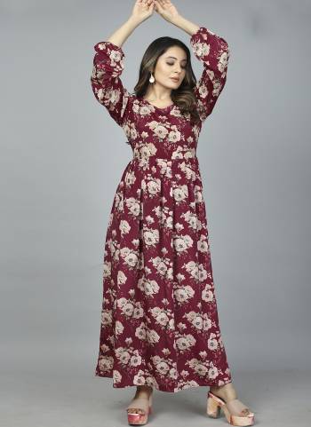 Attrective Looking These Beautiful Looking Readymade Gown .These Gown is Fabricated On Kasturi Silk.Its Beautified With Designer Floral Printed.