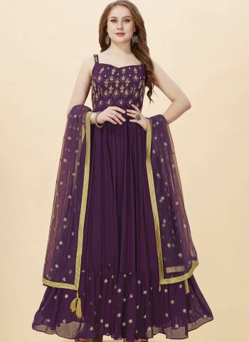 Attrective Looking These Designer Gown in Fine Colored Pair With Dupatta.These Gown Are Faux Georgette And Dupatta Are Fabricated On Net Pair.Its Beautified With Heavy Designer Embroidery,Hand Work.