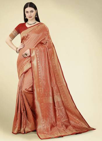 Garb These Party Wear Saree in Fine Colored.These Saree And Blouse is Banarasi Silk Fabricated.Its Beautified With Wevon Designer.