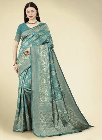 Garb These Party Wear Saree in Fine Colored.These Saree And Blouse is Banarasi Silk Fabricated.Its Beautified With Wevon Designer.