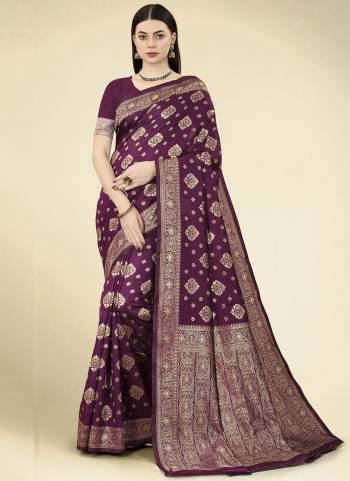 Garb These Party Wear Saree in Fine Colored.These Saree And Blouse is Banarasi Silk Fabricated.Its Beautified With Wevon Designer.