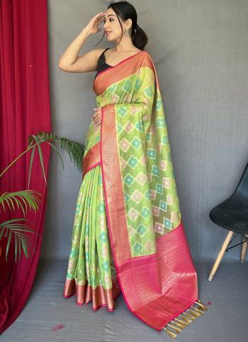 Garb These Party Wear Saree With Blouse in Fine Colored.These Saree And Blouse is Fabricated On Tissue Silk.Its Beautified With Weavon Jari & Multy Color Designer.