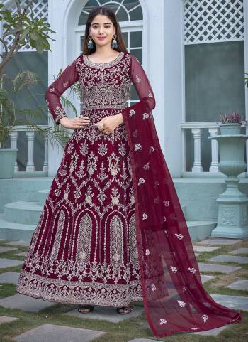 Attrective Looking These Anarkali Suit in Fine Colored Pair With Bottom And Dupatta.These Top And Dupatta Are Fabricated On Butterfly Net Pair With Japan Satin Bottom And  Inner.Its Beautified With Heavy Designer Embroidery Work.