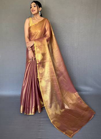 Garb These Party Wear Saree With Blouse in Fine Colored.These Saree And Blouse is Fabricated On Tissue Silk.Its Beautified With Heavy Weavon Jari,Rich Pallu Designer.