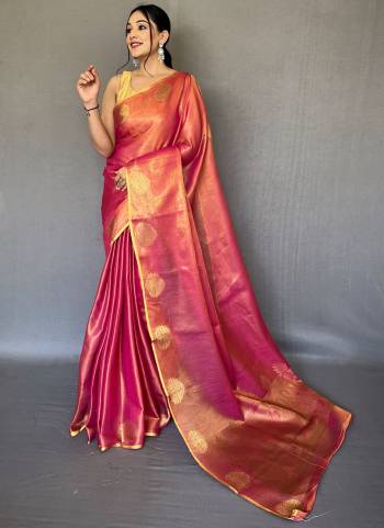 Garb These Party Wear Saree With Blouse in Fine Colored.These Saree And Blouse is Fabricated On Tissue Silk.Its Beautified With Heavy Weavon Jari,Rich Pallu Designer.