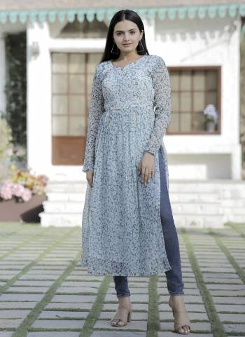 Attrective Looking These Beautiful Looking Readymade Nayra Cut Kurti.These Kurti is Fabricated On Georgette.Its Beautified With Wevon Butti With Designer Digital Printed.