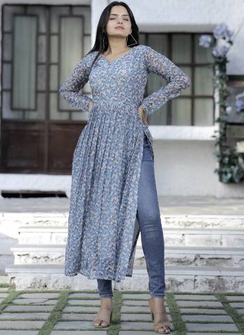 Attrective Looking These Beautiful Looking Readymade Nayra Cut Kurti.These Kurti is Fabricated On Georgette.Its Beautified With Wevon Butti With Designer Digital Printed.