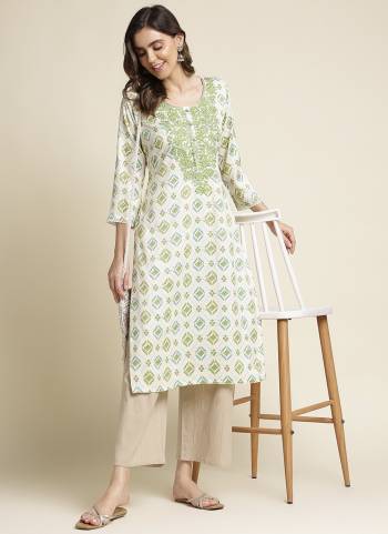 Atrective These Beautiful Looking Readymade Long Kurti.These Kurti is Fabricated On Poly Rayon.Its Beautified With Designer Printed With Embroidery Work.