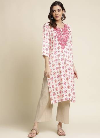 Atrective These Beautiful Looking Readymade Long Kurti.These Kurti is Fabricated On Poly Rayon.Its Beautified With Designer Printed With Embroidery Work.