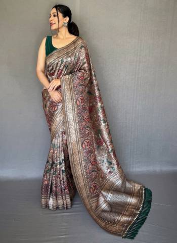 Garb These Party Wear Saree With Blouse in Fine Colored.These Saree And Blouse is Fabricated On Soft Silk Cotton.Its Beautified With Designer Kalamkari Printed.