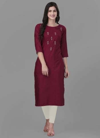 Grab These Beautiful Looking Readymade Kurti.These Kurti is Fabricated On Rayon.Its Beautified With Wevon Dobby Designer With Hand Work.