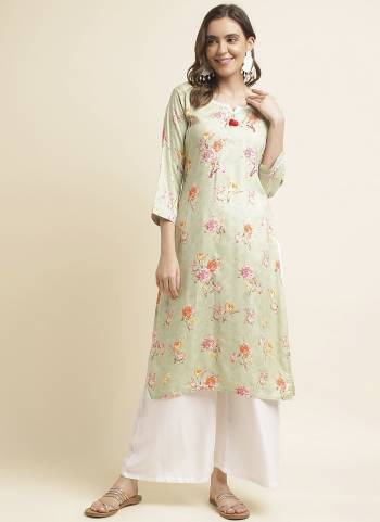 Atrective These Beautiful Looking Readymade Long Kurti.These Kurti is Fabricated On Poly Rayon.Its Beautified With Designer Floral Printed With Hand Work.