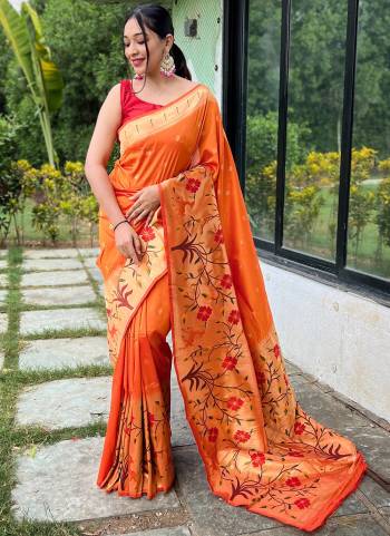 Attrective These Party Wear Paithani Saree With Contrast Blouse in Fine Colored.These Saree And Blouse is Fabricated On Soft Silk.Its Beautified With Weavon Paithani Meenakari Designer.