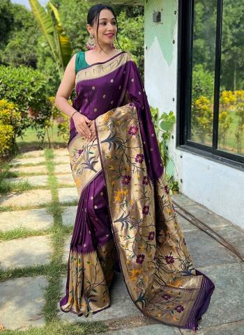 Attrective These Party Wear Paithani Saree With Contrast Blouse in Fine Colored.These Saree And Blouse is Fabricated On Soft Silk.Its Beautified With Weavon Paithani Meenakari Designer.