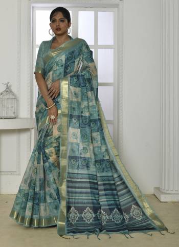 Garb These Party Wear Saree in Fine Colored.These Saree And Blouse is Fabricated On Tussar Silk.Its Beautified With Weaving Jari Border With Designer Printed.