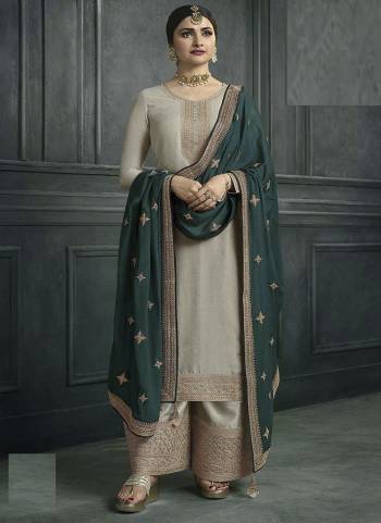 Attrective These Designer Plazzo Suit in Fine Colored Pair With Bottom And Dupatta.These Top And Dupatta Are Fabricated On Silk Georgette Pair With Silk Georgette Bottom.Its Beautified With Santoon Inner.Its Beautified With Heavy Designer Embroidery Work.